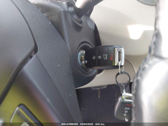 5XYPG4A3XJG419446 KIA Sorento 2.4l Lx