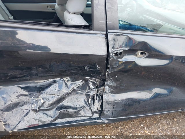 Toyota COROLLA LE 2015 5YFBURHE1FP352715 Image 18