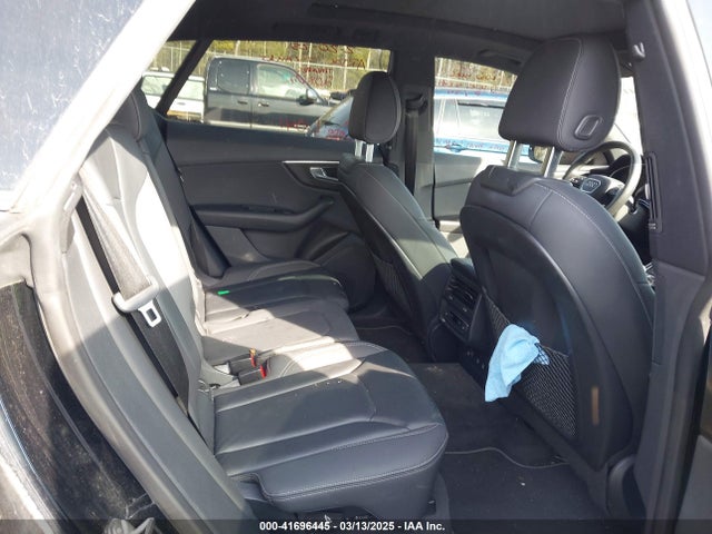 WA1AVAF18KD016156 Audi Q8 55 Premium