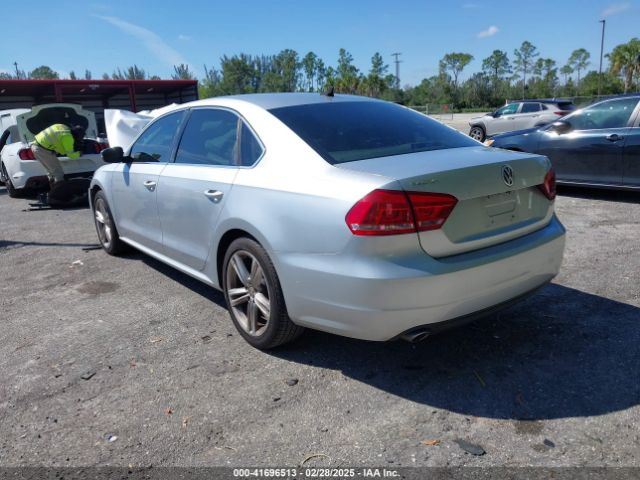 1VWBP7A31EC012246 Volkswagen Passat 2.5l Se