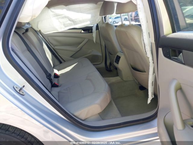 1VWBP7A31EC012246 Volkswagen Passat 2.5l Se