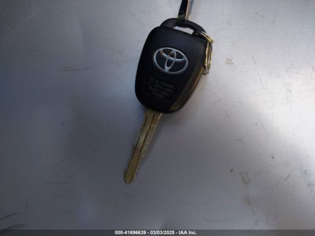 5YFBURHE2EP114676 Toyota Corolla Le Plus