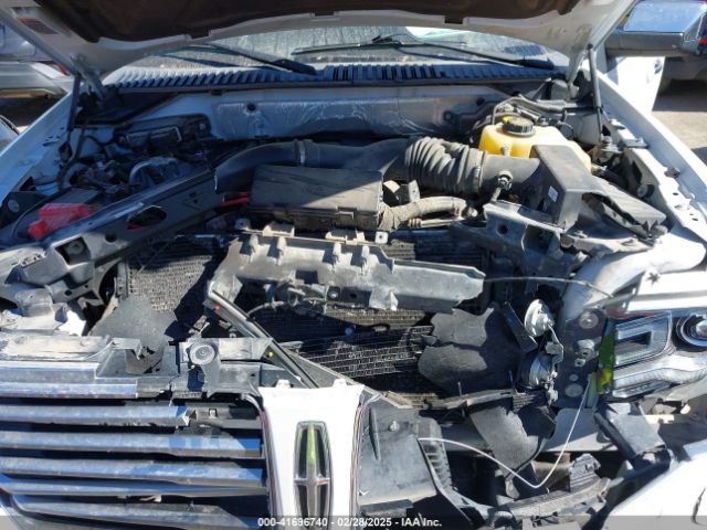 5LMJJ2JT1GEL04871 Lincoln Navigator Select