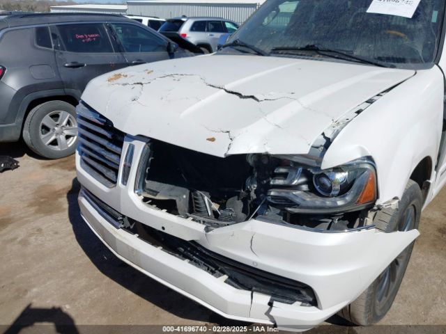 5LMJJ2JT1GEL04871 Lincoln Navigator Select