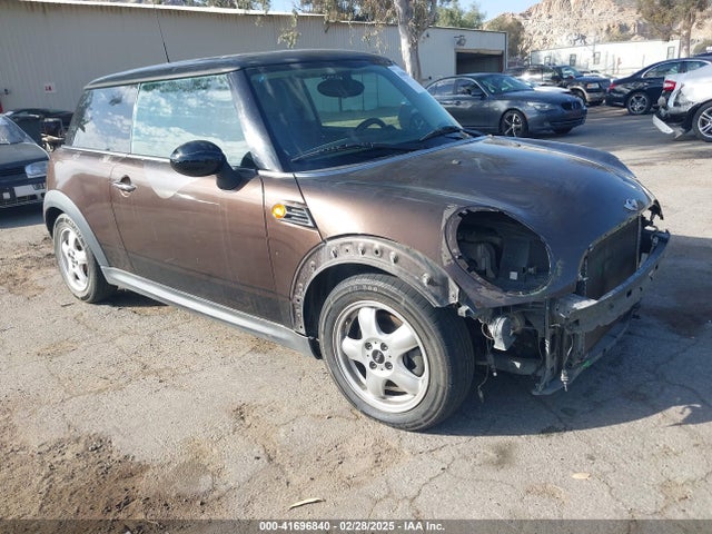 2011 MINI COOPER WMWSU3C50BT098645 Photo 0