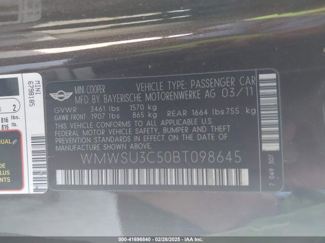 2011 MINI COOPER WMWSU3C50BT098645 Photo 8