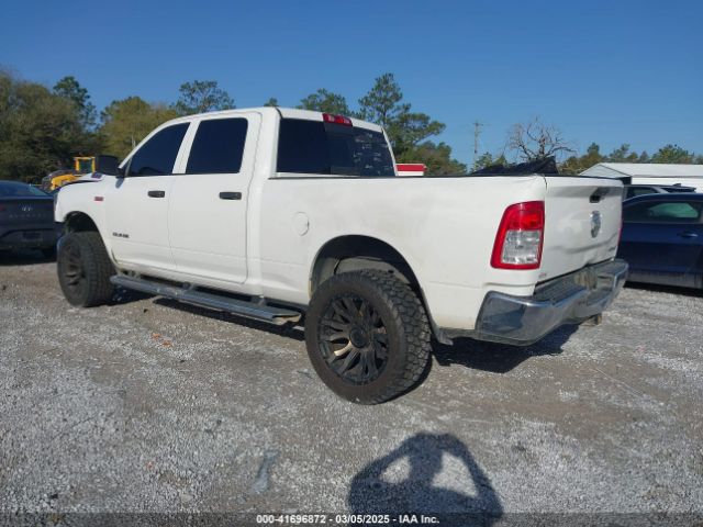 3C6UR5CJ9KG613877 RAM 2500 Tradesman  4x4 6'4 Box