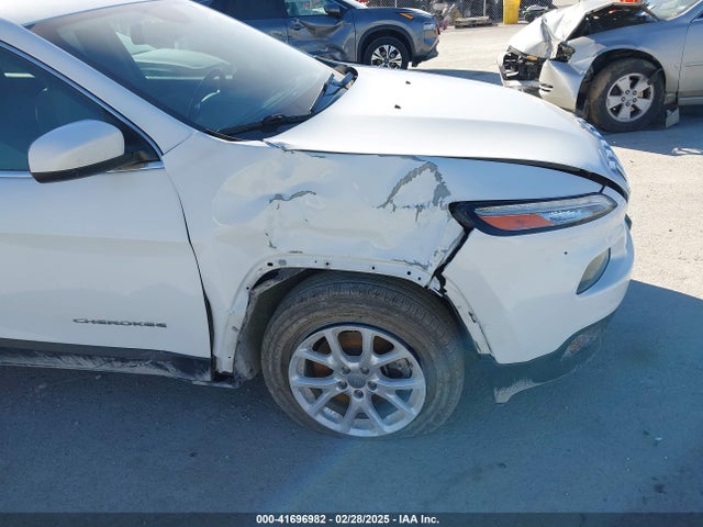 1C4PJLCB1GW291478 Jeep Cherokee Latitude