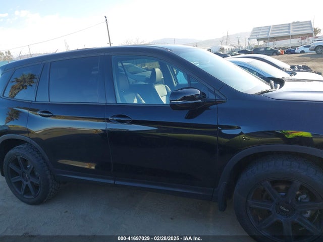 Honda Passport Awd Elite 2022 5FNYF8H04NB004128 Image 13