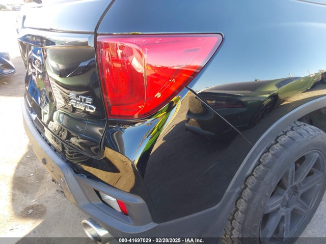 Honda Passport Awd Elite 2022 5FNYF8H04NB004128 Image 18