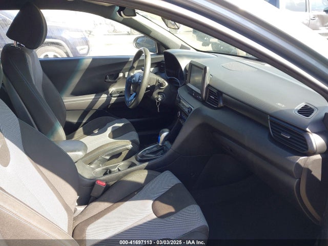 KMHTG6AF8KU019854 Hyundai Veloster 2.0