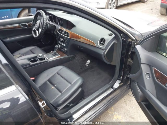 WDDGF4HB2EA953830 Mercedes-Benz C 250 Luxury/sport