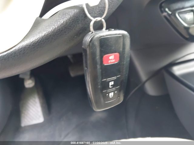 JTDKBRFU1H3040230 Toyota Prius Two