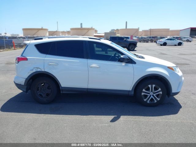JTMZFREV2HJ721392 Toyota RAV4 LE