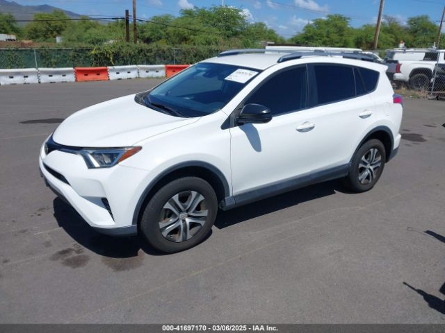 JTMZFREV2HJ721392 Toyota RAV4 LE