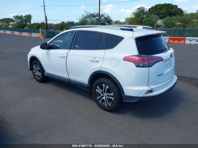 JTMZFREV2HJ721392 Toyota RAV4 LE