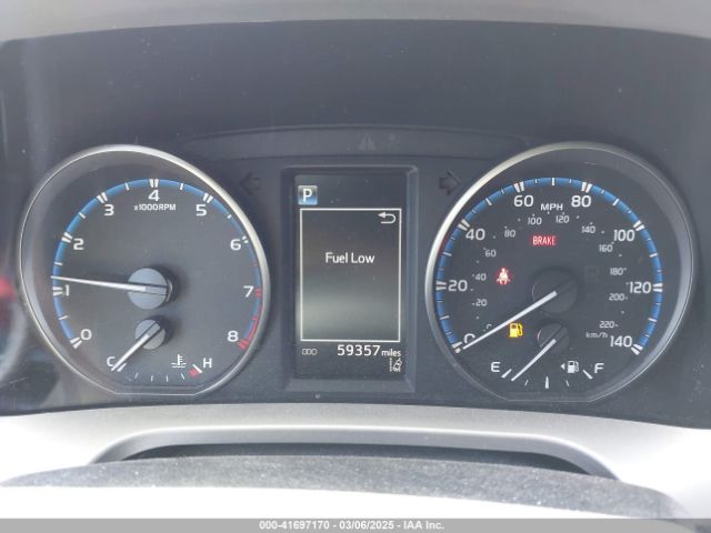 JTMZFREV2HJ721392 Toyota RAV4 LE