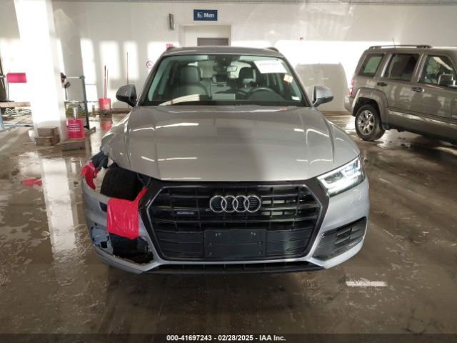 WA1BNAFY8K2034380 Audi Q5 45 Premium