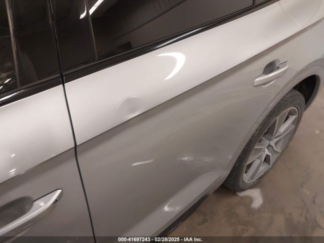 WA1BNAFY8K2034380 Audi Q5 45 Premium