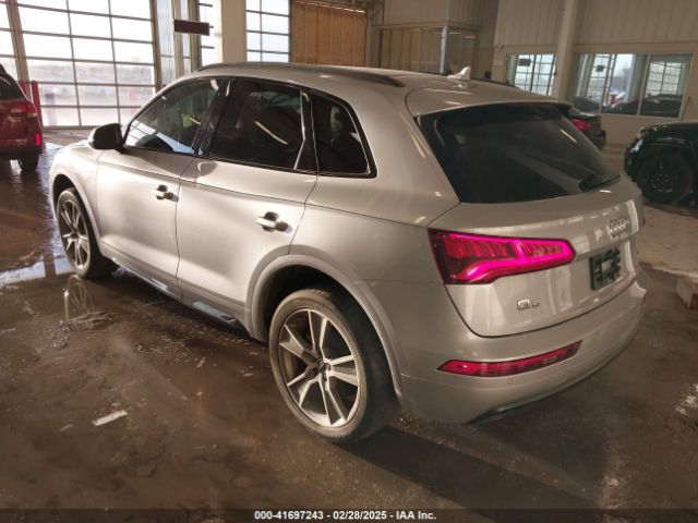 WA1BNAFY8K2034380 Audi Q5 45 Premium