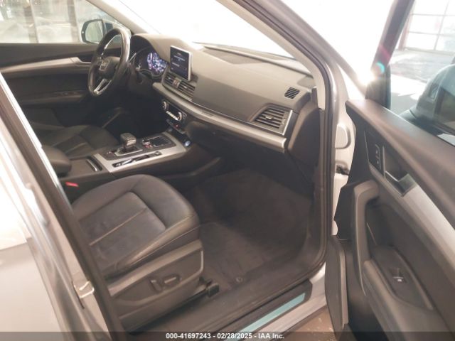 WA1BNAFY8K2034380 Audi Q5 45 Premium