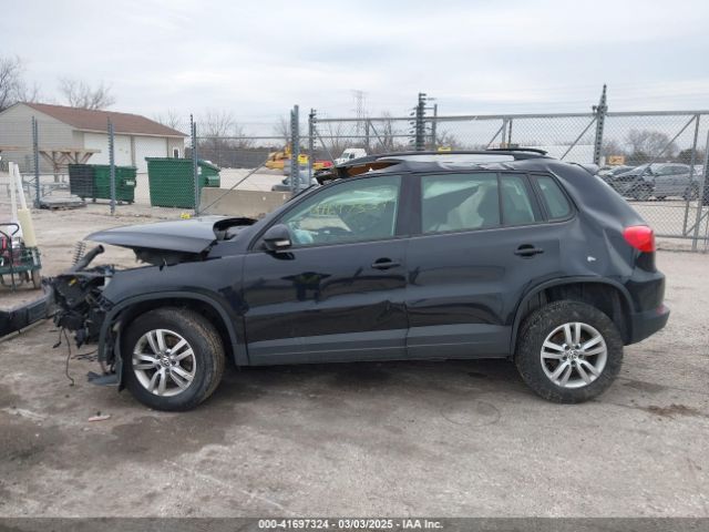 WVGAV7AX2FW549016 Volkswagen TIGUAN S