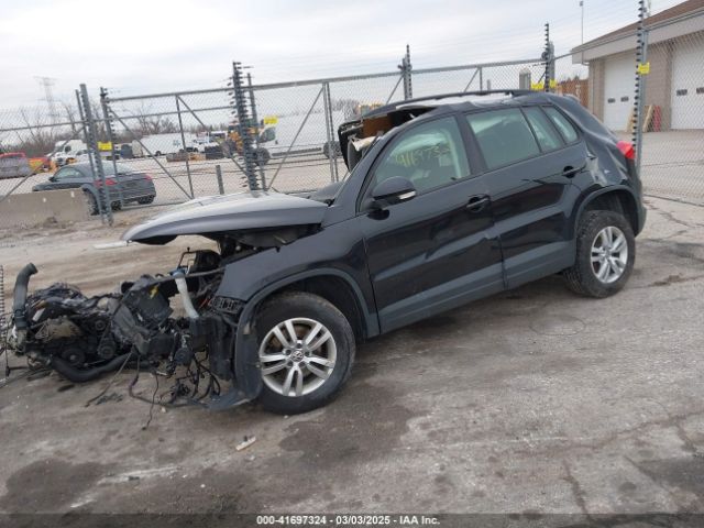 WVGAV7AX2FW549016 Volkswagen TIGUAN S