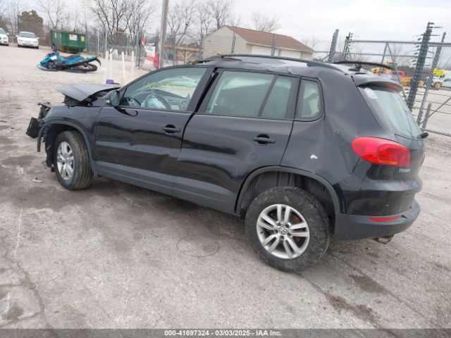WVGAV7AX2FW549016 Volkswagen TIGUAN S