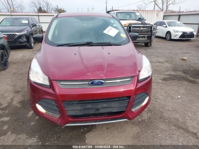 1FMCU0GX2EUC75255 Ford ESCAPE SE