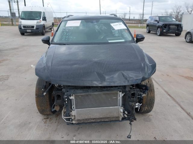 3VV3B7AX7LM067046 Volkswagen Tiguan