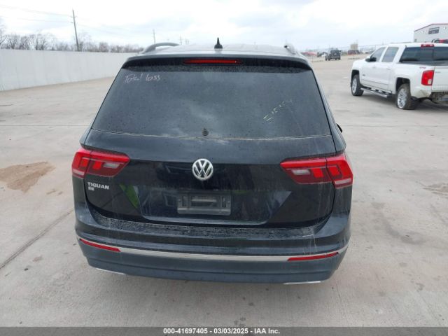 3VV3B7AX7LM067046 Volkswagen Tiguan