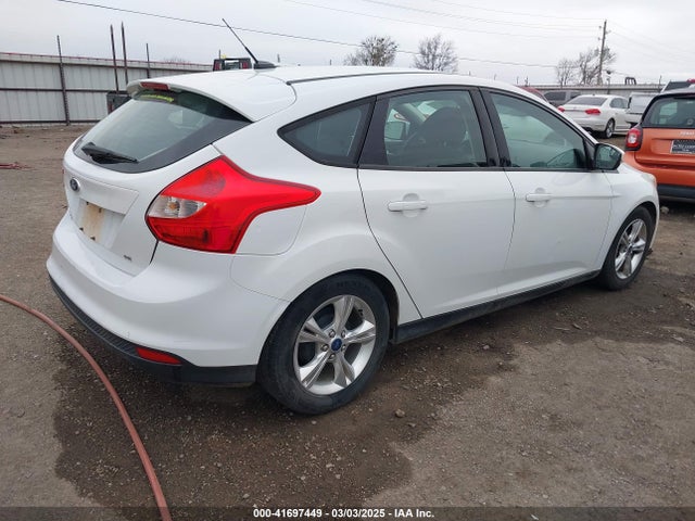1FADP3K20EL145242 Ford FOCUS SE