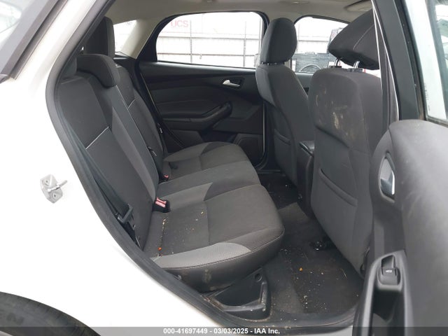 1FADP3K20EL145242 Ford FOCUS SE