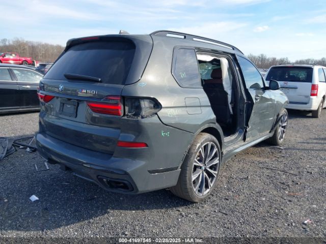 2022 BMW X7 5UXCX6C01N9L99140 Photo 3