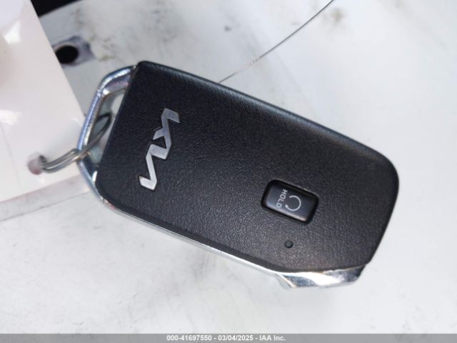 KNDJ53AU6P7858020 KIA Soul Gt-line