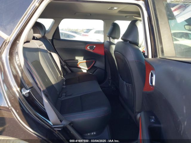 KNDJ53AU6P7858020 KIA Soul Gt-line