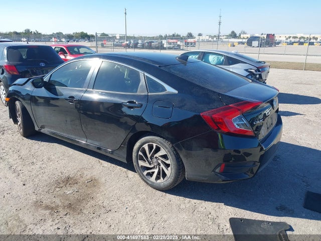 Honda CIVIC EX 2018 2HGFC2F79JH549826 Image 3