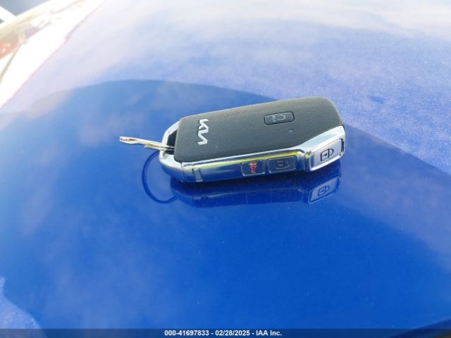 KNDEU2AA1N7272049 KIA SELTOS S