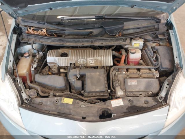 JTDKN3DU4F1932875 Toyota Prius Four