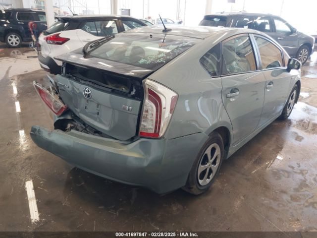 JTDKN3DU4F1932875 Toyota Prius Four