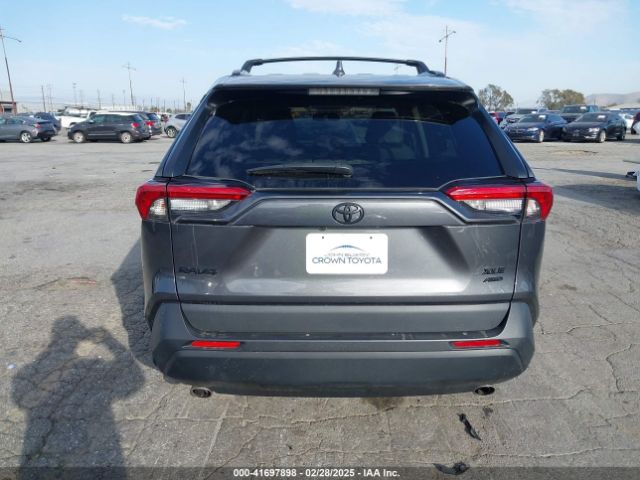 2T3A1RFV0NW321158 Toyota Rav4 Xle Premium