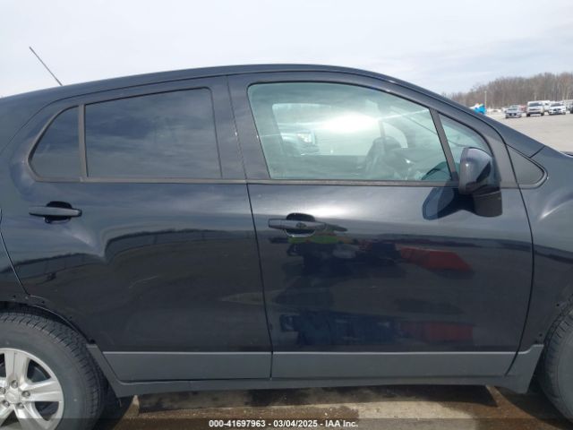 3GNCJKSB4LL166864 Chevrolet Trax Fwd Ls