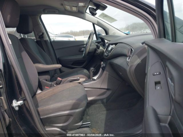 3GNCJKSB4LL166864 Chevrolet Trax Fwd Ls