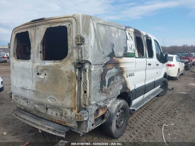 1FTYR1ZM1JKA65272 Ford Transit-250