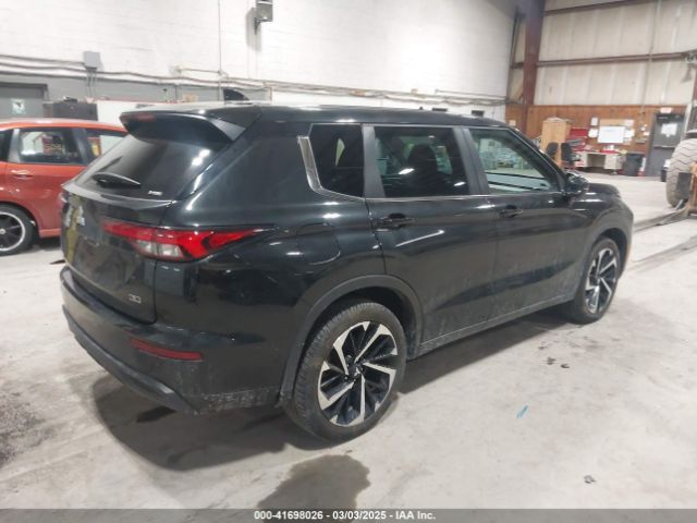 2023 MITSUBISHI OUTLANDER JA4J4UA82PZ030511 Photo 3