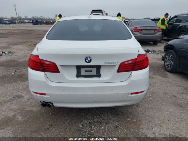 WBA5A5C59FD525158 BMW 528I