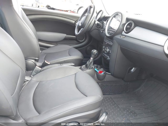 2012 MINI COOPER WMWSU3C54CT259872 Photo 4