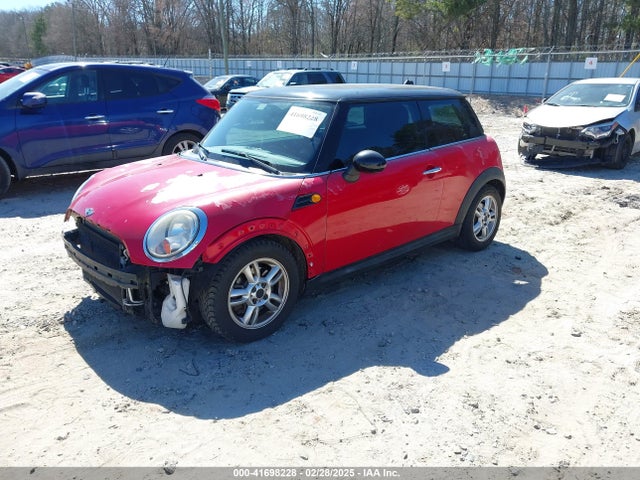 2011 MINI COOPER WMWSU3C59BT097347 Photo 1