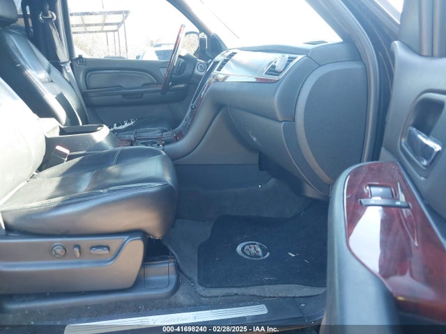 2009 CADILLAC ESCALADE ESV 1GYFK26249R151175 Photo 4