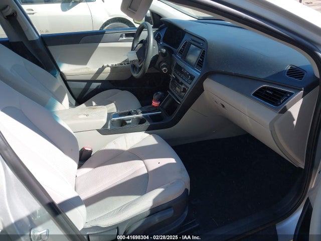 5NPE24AFXGH363428 Hyundai SONATA SE